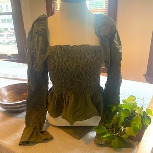 Topshop puffy sleeve top NWT